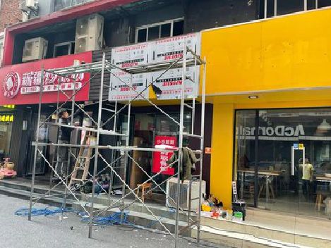 蒙山制作广告招牌如何避免它发黄？